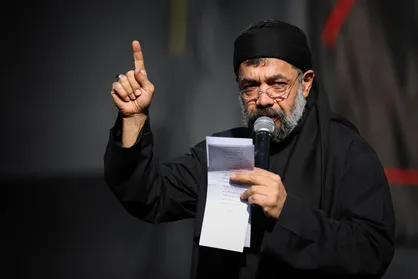 عزاداری تاسوعای حسینی محرم ۹۸ با مداحی حاج محمود کریمی +تصاویر