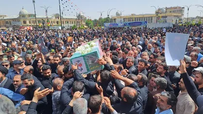 آیین باشکوه تشییع پیکر مطهر سه شهید دفاع مقدس ۱۲ روزه در همدان