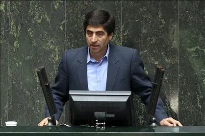 دهقانی: فاجعه افزایش ۳ برابری قیمت خودرو در دوران فاطمی امین / وزارت صمت باید در خودروسازی سیاستگذار باشد