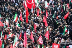 رهبر شهید! راه‌تان را ادامه خواهیم داد/ حتما انتقام خواهیم گرفت/ ترامپ باید از این جمعیت بترسد + فیلم