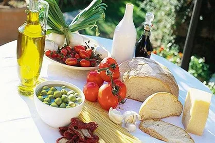 با چه غذایی از ابتلا به کرونا انگلیسی جلوگیری کنیم؟