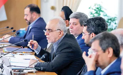 بازدهی پالایش یکم بعد از ۳ ماه به صفر رسید! / دولت با کدام اعتبار روی تامین مالی ۲۶۰ هزار میلیاردی بودجه در بازار سهام حساب باز کرده است؟!