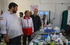 وزیر کشور از مناطق زلزله‌زده «اوز» فارس بازدید کرد
