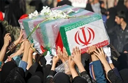 مردم مینودشت پیکر روحانی شهید جنگ&zwnj;رمضان را تشییع کردند