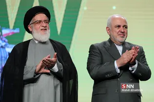ظریف وزیر امور خارجه و شهیدی رییس بنیاد شهید