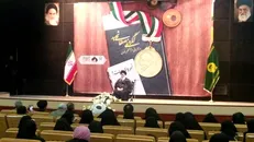 عده‌ای در کشور می‌خواهند مانع رشد و شتاب علمی شوند/ تنها به بازگویی خاطرات انقلاب بسنده نکنیم
