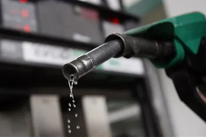 پیشنهاد علی مطهری برای افزایش قیمت بنزین/۸ پیشنهاد نمایندگان برای اصلاح تبصره ۱۴ بودجه
