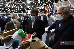 بازدید ستاری و ضرغامی از نمایشگاه ایران ساخت