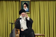 رهبر انقلاب: بعضی از حرف‌های ترامپ لایق جواب دادن نیست؛ این‌قدر سطح حرف پایین است که مایۀ سرافکندگیِ او و ملت آمریکاست + فیلم