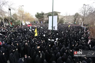 دسته عزاداری دانشجویان تهرانی در سوگ شهادت سردار سلیمانی
