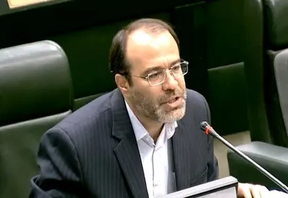 تذکر طغیانی به رئیس&zwnj;جمهور: کدام کشور که این شکلی درگیر جنگ است ۸ میلیارد دلار بنزین و گازوئیل وارد می&zwnj;کند؟ + فیلم