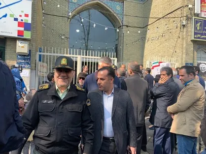 بازدید سردار رحیمی از شعبه رای گیری مسجدالنبی نارمک
