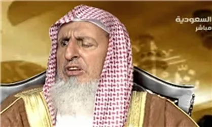 آل شیخ: هر گونه خطبه سیاسی و انتقادی حرام است