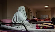 ماجرای حضور یک ترنس در گرمخانه زنان کارتن خواب/سرنوشت نامعلوم تاسیس خوابگاه ویژه افراد دارای اختلال جنسی!