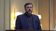 غریب آبادی: جامعه بین‌المللی باید از محکومیت به سوی پاسخگویی حرکت کند / تحریم‌ها ابزار سرکوب‌اند نه دیپلماسی +فیلم