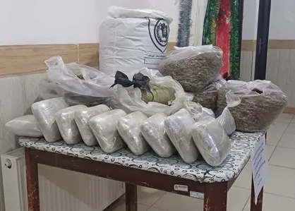 کشف بیش از ۴۰ کیلوگرم انواع مواد مخدر در سلماس