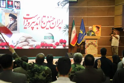 تقدیر از خانواده شهدای جهاد کشاورزی در هفته دفاع مقدس
