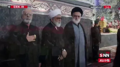 حضور آیت الله سید مصطفی حسینی خامنه&zwnj;ای فرزند ارشد رهبر شهید انقلاب در مراسم چهلم تدفین قائد شهید امت در حرم مطهر رضوی