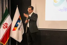 نگاه ماکروسکوپی به نوجوانان در برنامه‌های تلویزیونی خطرناک است!