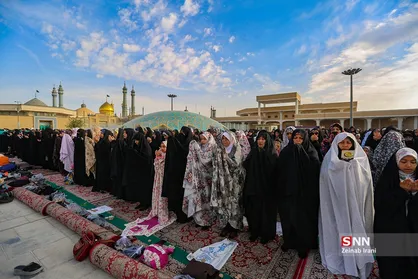 اقامه نماز عید سعید فطر در حرم حضرت معصومه (س)