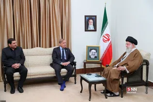 آقای «شهباز شریف»، نخست وزیر پاکستان عصر امروز در دیدار با رهبر انقلاب اسلامی، به نمایندگی از دولت و ملت این کشور، ضایعه درگذشت رئیس جمهور و وزیر امور خارجه و همراهان ایشان را به حضرت آیت‌الله خامنه‌ای و ملت ایران تسلیت گفت.
