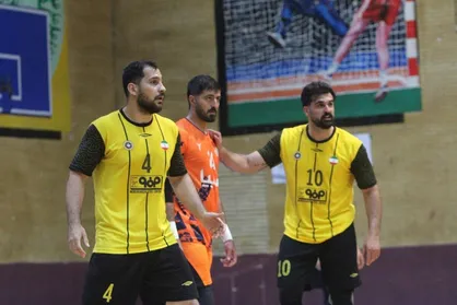لیگ برتر هندبال؛ سپاهان، برنده دوئل بزرگ هفته هفدهم/ استقلال برد و صدرنشین باقی&zwnj;ماند