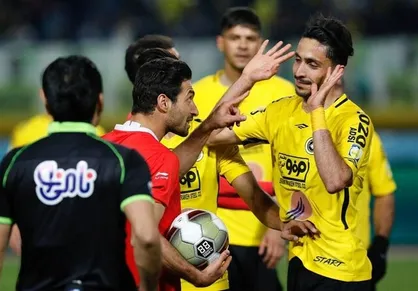 دشمن مدافع پرسپولیس به استقلال پیوست