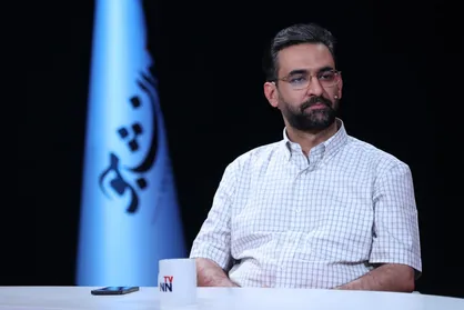 فیلم کامل گفت&zwnj;و&zwnj;گو با محمد جواد آذری جهرمی