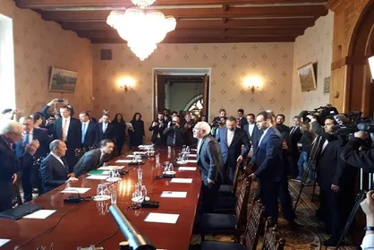ظریف با وزیر خارجه روسیه دیدار و گفتگو کرد
