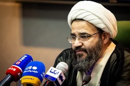 حضور ۶ هزار نفر در قالب ۱۵۰۰ تشکل دینی در دوره معرفت و مهارت افزایی/
تشکل های دینی برگزیده، مجوز سمن می گیرند