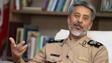 دریادار سیاری: اجرای بیانیه گام دوم بر دوش جوانان است / فرمانده مثل چشمه است؛ نباید از جوشش بیفتد