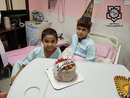 مراسم تولد دو تن از مجروحان خردسال حادثه انفجار مسجد قندهار برگزار شد + عکس و فیلم