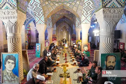 محفل انس با قرآن کریم در مسجد نصیرالملک شیراز