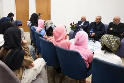 دیدار پزشکیان با کودکان بی&zwnj;سرپرست و بدسرپرست در شب ولادت امام علی (ع)