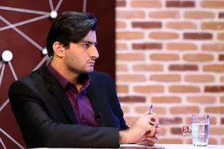 حضور مهدی چمران در خبرگزاری