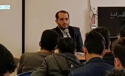 تفکر لیبرالی به&zwnj;دنبال نگه داشتن دین در خانه است/ جوان&zwnj;گرایی شاخصه سیستم موفق کشورداری