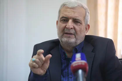 کاظمی قمی: ایالات متحده تا قبل از انتخابات ۲۰۲۰ از عراق خارج نخواهد شد / آمریکا برای کنترل روابط بانکی با ایران تیم امنیتی در بانک مرکزی عراق مستقر کرد