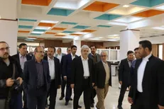 ستاری از برج نوآوری دانشگاه شیراز و شتابدهنده کوانتوم بازدید کرد