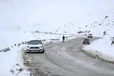 تردد با زنجیر چرخ در محورهای شمالی، مرکزی و نیمه غربی کشور الزامی است