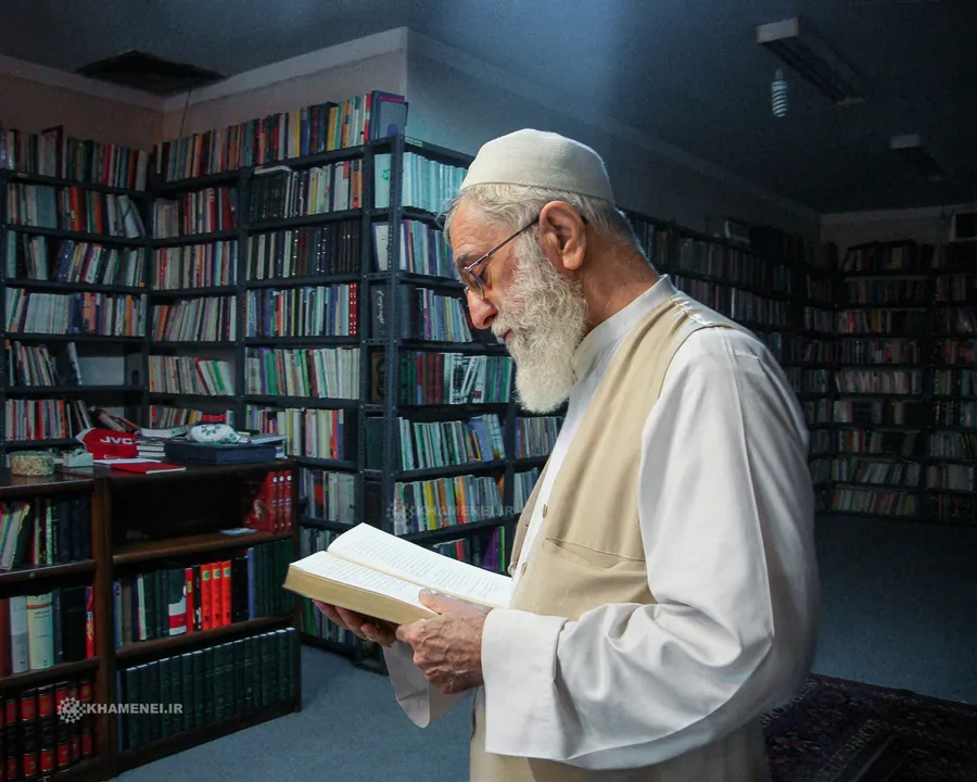 ناگفته های مکّبر آقای شهید ایران از ۴۴ سال همنشینی با ایشان + فیلم
