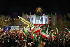 تبریزی‌ها ۲۰۰ شب پای کشور و انقلاب ایستادند + فیلم