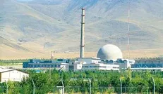بازدید اعضای کمیسیون شوراهای مجلس از تأسیسات هسته‌ای اراک