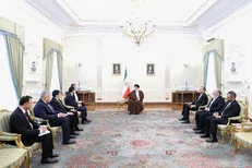 ایران و ازبکستان باید سطح روابط خود را ارتقا دهند