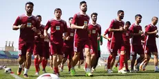 تمرینات تاکتیکی سرخ‌پوشان زیر نظر کالدرون