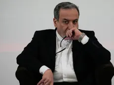 عباس عراقچی عزادار شد/ مکان و زمان مراسم تشییع و ختم بدرالسادات عراقچی مشخص شد + عکس