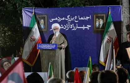 تولیت آستان قدس رضوی: دشمن به دنبال تجزیه ایران است