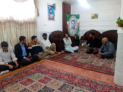 دیدار اعضای شورای بسیج دانشجویی دانشگاه پیام&zwnj;نور زاهدان با خانواده &laquo;شهید روح&zwnj;الله عالی&raquo;