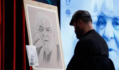 مرحوم سید رضا مؤید خود را خادم الشعراء می&zwnj;&lrm;دانست + فیلم