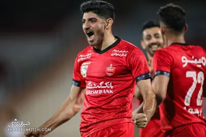 رضا اسدی نتوانست خودش را در پرسپولیس نشان دهد و احتمالا در دیدار پیش رو نیمکت نشین خواهد شد.