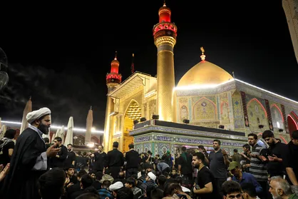 حال هوای زائران اربعین حسینی در حرم امیرالمومنین (ع)